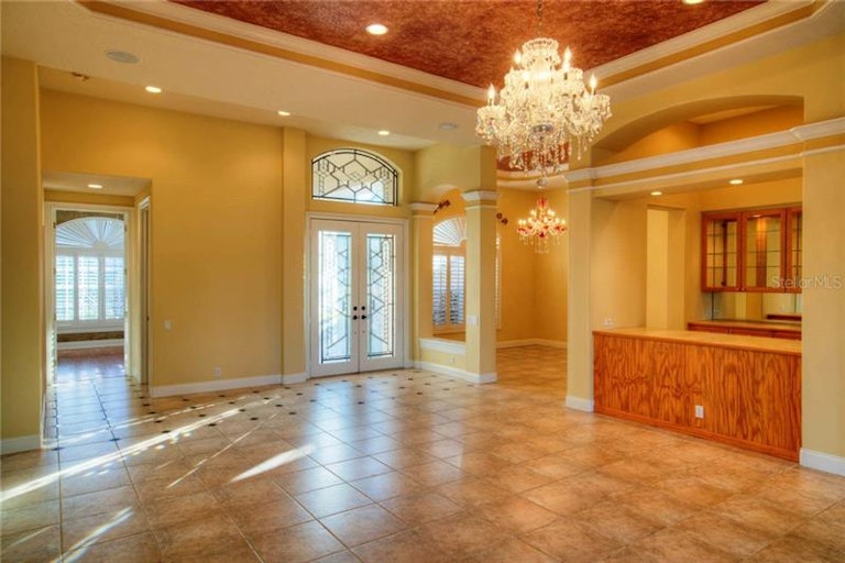 Photo 3 of 25 - 18630 Avenue Capri, Lutz, FL 33558
