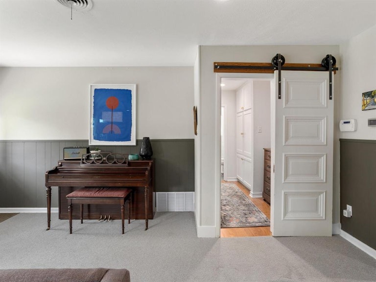 Photo 18 of 33 - 4028 Lovell Ave, Fort Worth, TX 76107