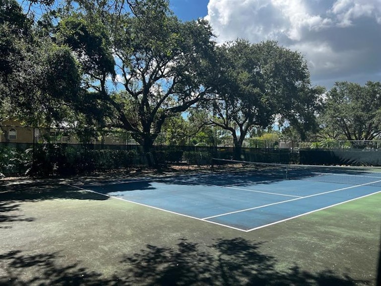Photo 6 of 29 - 6033 34th St W #80, Bradenton, FL 34210