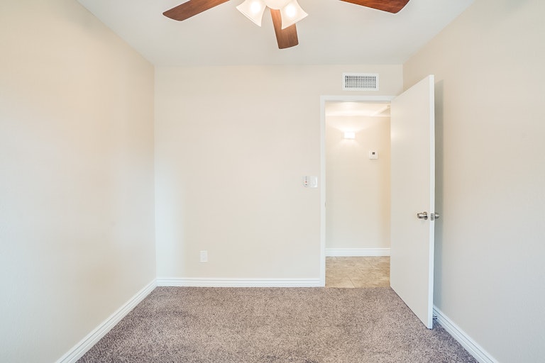 Photo 12 of 14 - 3217 N Ash Cir, Chandler, AZ 85224