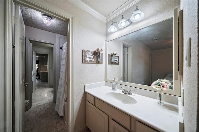 Photo 25 of 44 - 16814 Spruce Run Dr, Spring, TX 77379