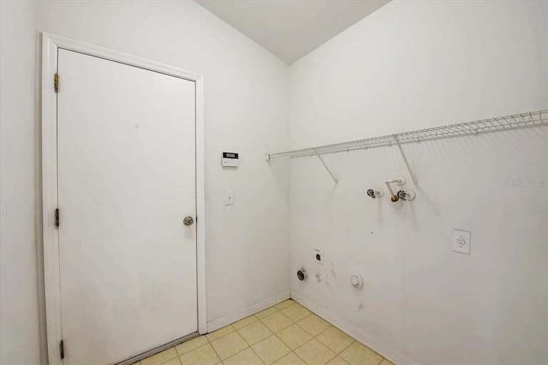 Photo 21 of 45 - 34510 Cliffcreek Ct, Wesley Chapel, FL 33545