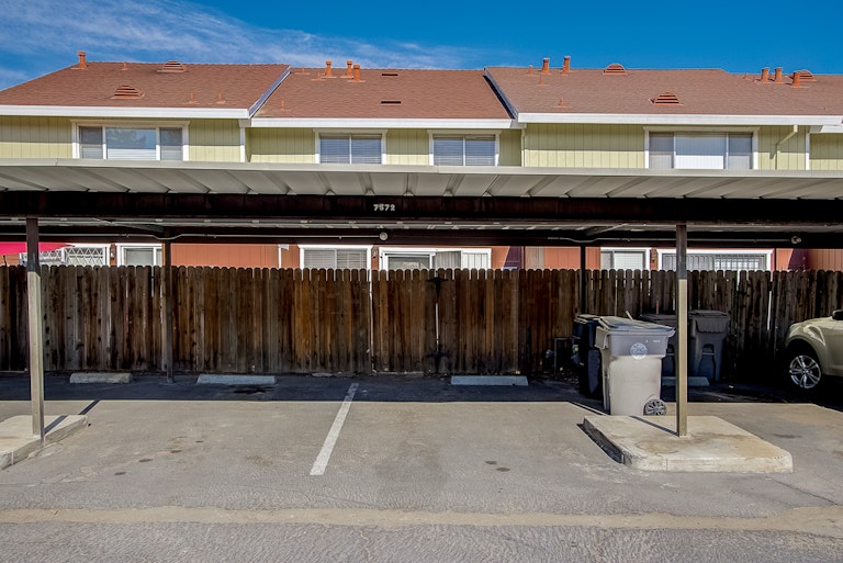 Photo 38 of 39 - 7572 Burgoyne Ln, Sacramento, CA 95823
