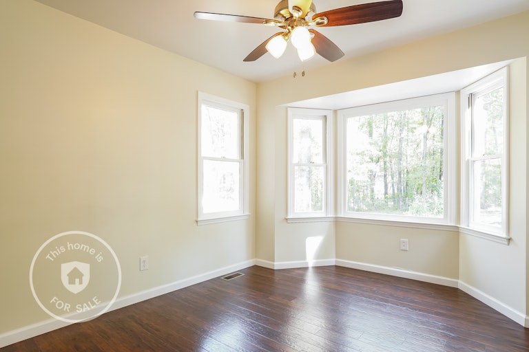 Photo 10 of 25 - 1405 Walking Trl, Fuquay Varina, NC 27526