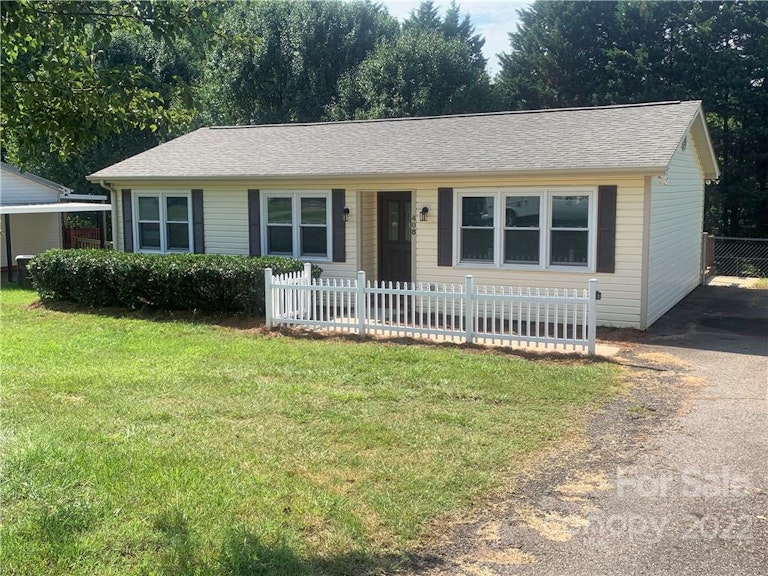 Photo 1 of 16 - 408 Millsaps Rd, Statesville, NC 28625