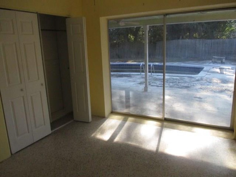 Photo 12 of 21 - 4052 San Luis Dr, Sarasota, FL 34235