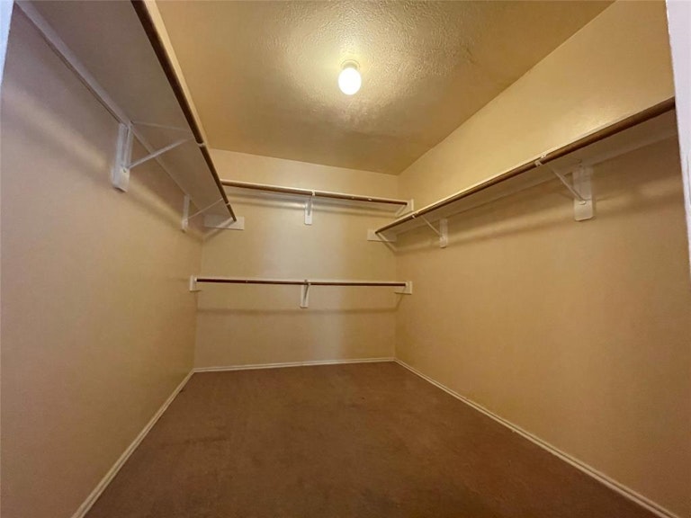 Photo 7 of 17 - 13103 Leader St, Houston, TX 77072