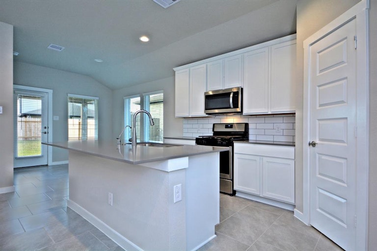 Photo 8 of 25 - 6919 Telford Hollow Trl, Richmond, TX 77407
