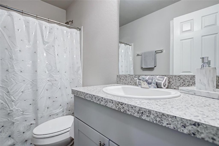 Photo 8 of 42 - 23330 Dovetail Colony Ct, Katy, TX 77493