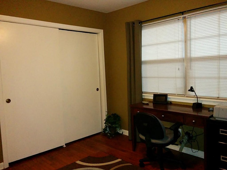 Photo 21 of 30 - 6326 Roos Rd, Houston, TX 77074