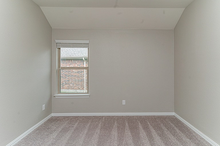 Photo 14 of 21 - 9328 Flying Eagle Ln, Fort Worth, TX 76131