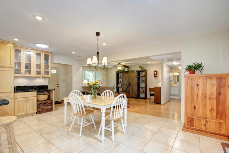 Photo 11 of 87 - 4501 Moddison Ave, Sacramento, CA 95819
