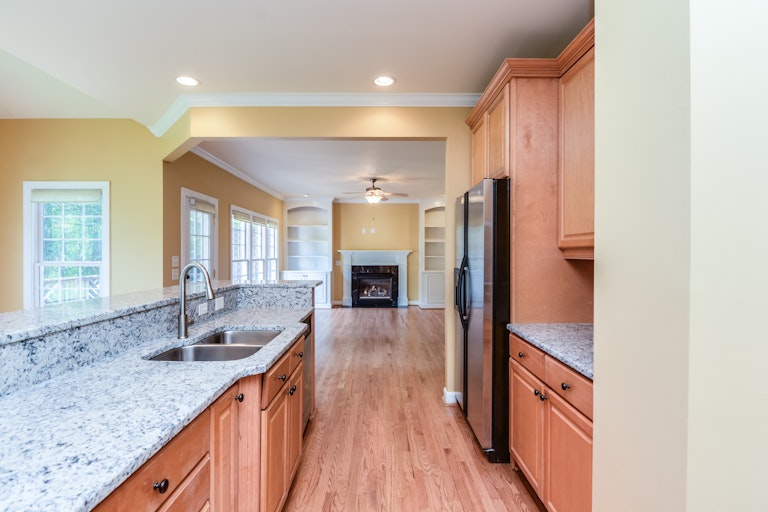 Photo 3 of 26 - 3917 Elmswick Ct, Apex, NC 27539