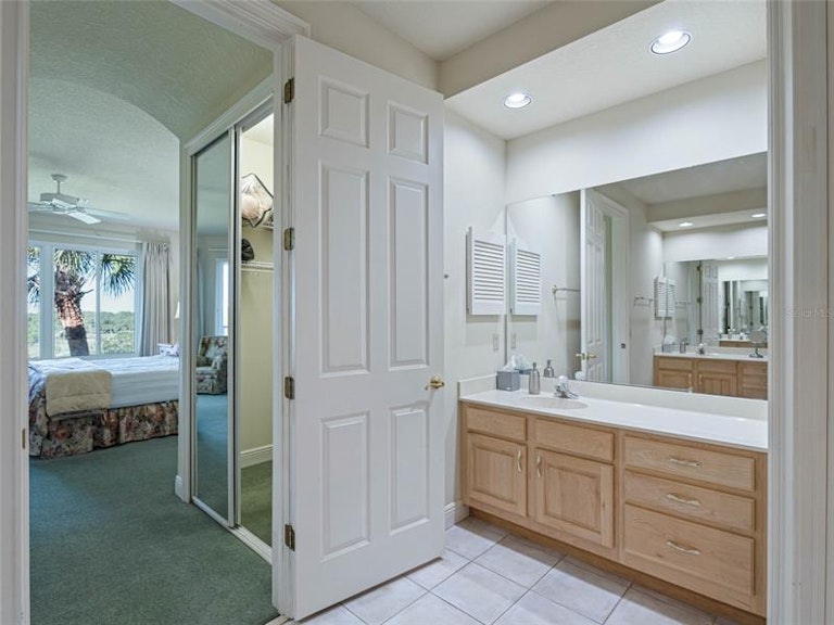 Photo 20 of 37 - 903 Camino Real #903, Howey In The Hills, FL 34737