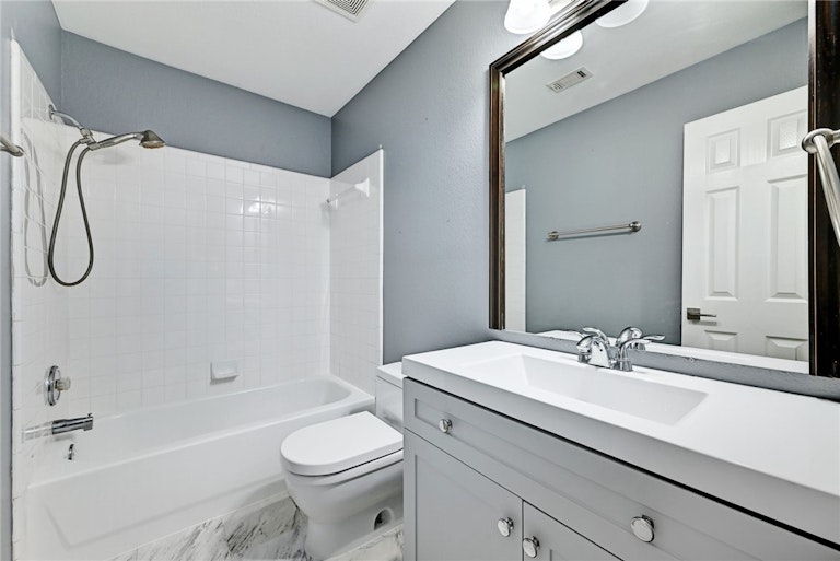 Photo 20 of 25 - 7228 Wardman Dr, Del Valle, TX 78617
