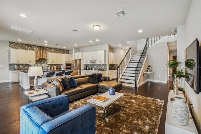 Photo 31 of 77 - 10430 Warrick St, Orlando, FL 32836
