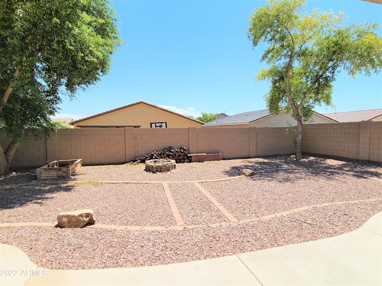 Photo 35 of 42 - 333 W Atlantic Dr, Casa Grande, AZ 85122