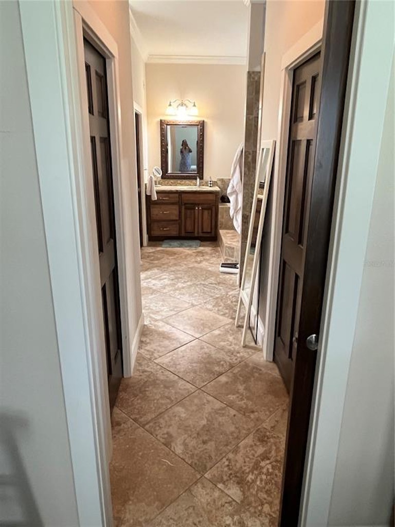 Photo 17 of 39 - 6009 Laurel Oak Dr, Lakeland, FL 33811