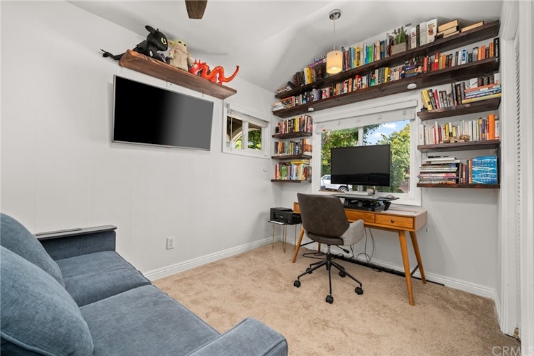 Photo 15 of 33 - 596 E 67th St, Inglewood, CA 90302