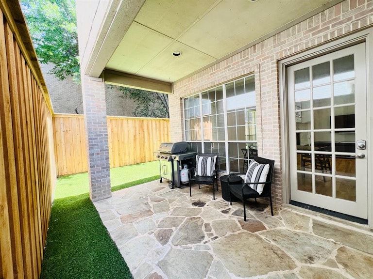 Photo 17 of 19 - 4334 Gilbert Ave, Dallas, TX 75219