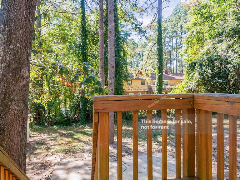 Photo 25 of 30 - 4801 Metcalf Dr, Raleigh, NC 27612