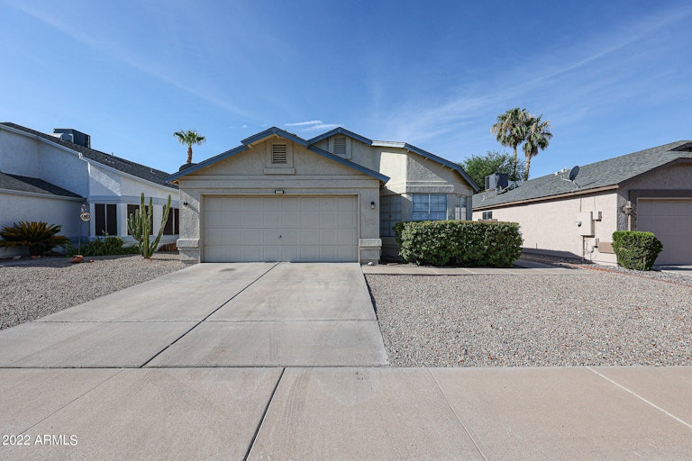 Photo 1 of 31 - 8865 W Morningside Dr, Peoria, AZ 85382