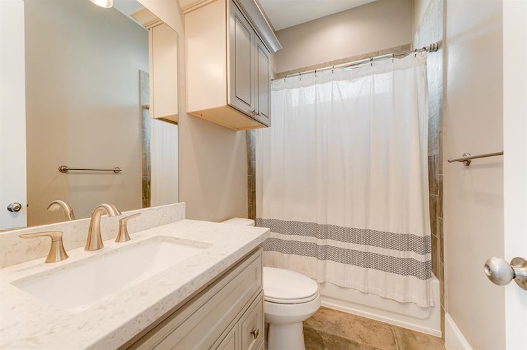 Photo 35 of 49 - 2775 Freund St, Houston, TX 77003