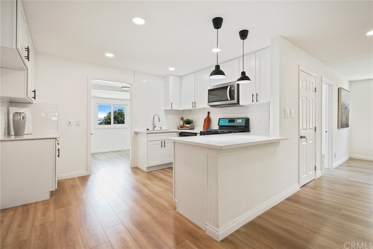 Photo 8 of 19 - 618 E 9th St, Upland, CA 91786