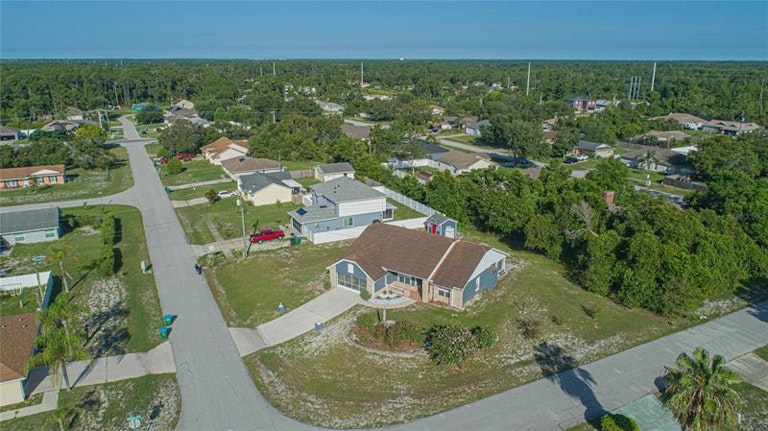 Photo 9 of 51 - 2860 Flynn St, Deltona, FL 32738