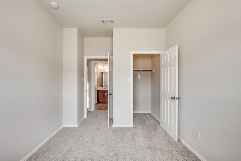 Photo 20 of 23 - 706 S Jupiter Rd #1105, Allen, TX 75002