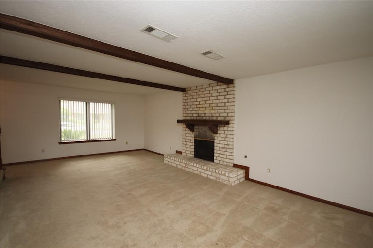 Photo 14 of 31 - 7507 Renmark Ln, Houston, TX 77070