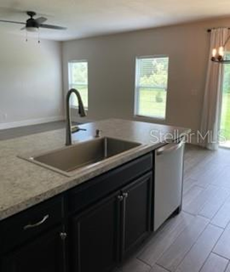 Photo 9 of 17 - 14558 Haddon Mist Dr, Wimauma, FL 33598
