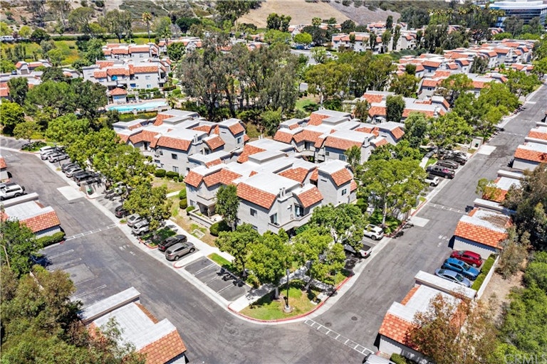 Photo 31 of 40 - 25961 Montemar #71, Laguna Niguel, CA 92677