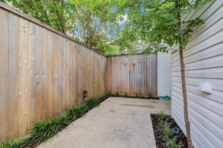 Photo 32 of 32 - 6308 Taggart St Unit B, Houston, TX 77007