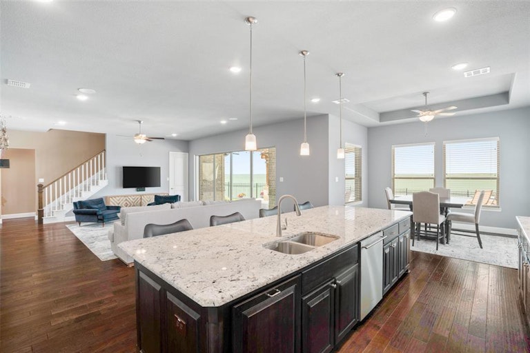 Photo 13 of 40 - 7624 Castlebridge, The Colony, TX 75056