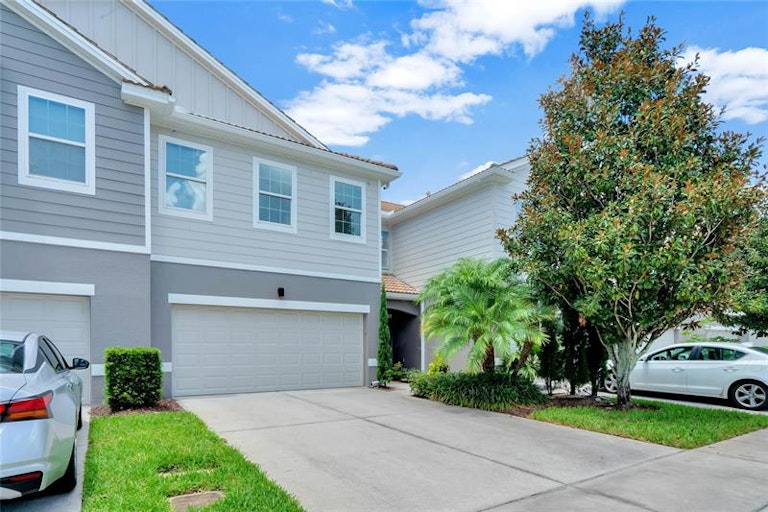 Photo 2 of 28 - 9309 Shepton St, Orlando, FL 32825