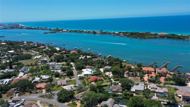 Photo 35 of 45 - 449 S Shore Dr, Osprey, FL 34229