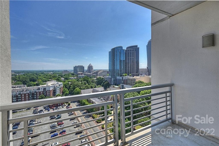 Photo 31 of 48 - 333 W Trade St #1501, Charlotte, NC 28202