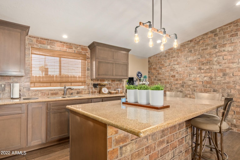 Photo 6 of 25 - 5314 E Polk St, Phoenix, AZ 85008