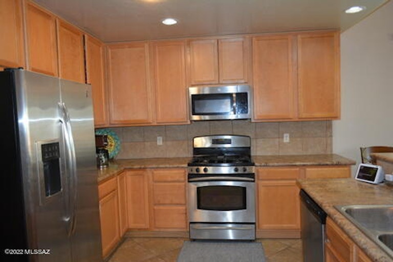 Photo 10 of 31 - 7589 E Truces Pl, Tucson, AZ 85715