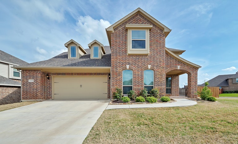 Photo 1 of 33 - 1204 Barberry Dr, Burleson, TX 76028