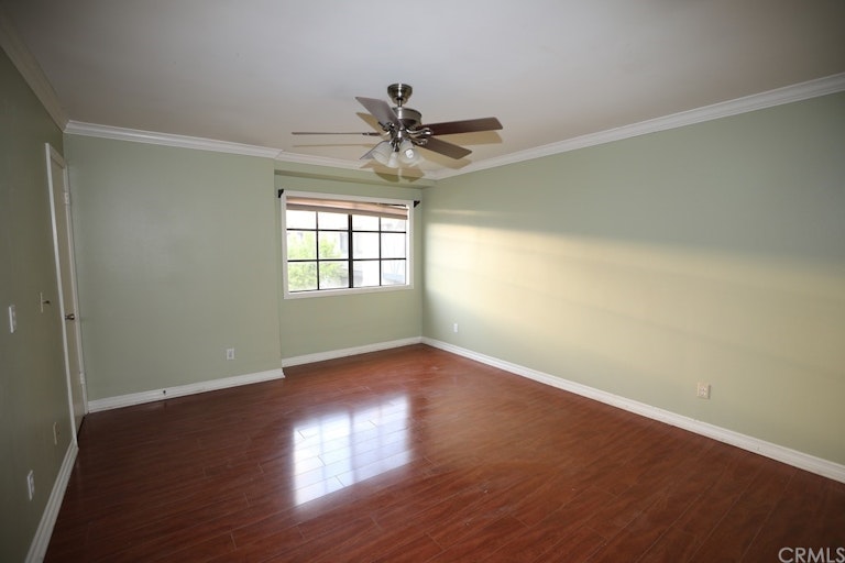 Photo 9 of 18 - 19231 Sherman Way #37, Reseda, CA 91335