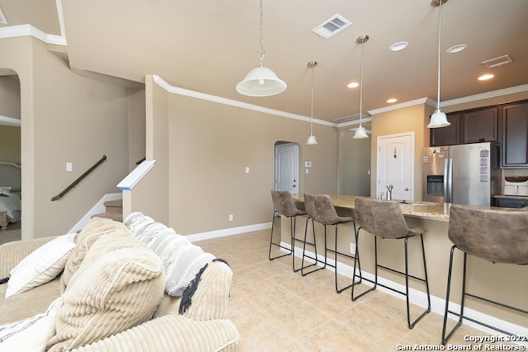 Photo 6 of 26 - 7903 Genesse Crk, San Antonio, TX 78254