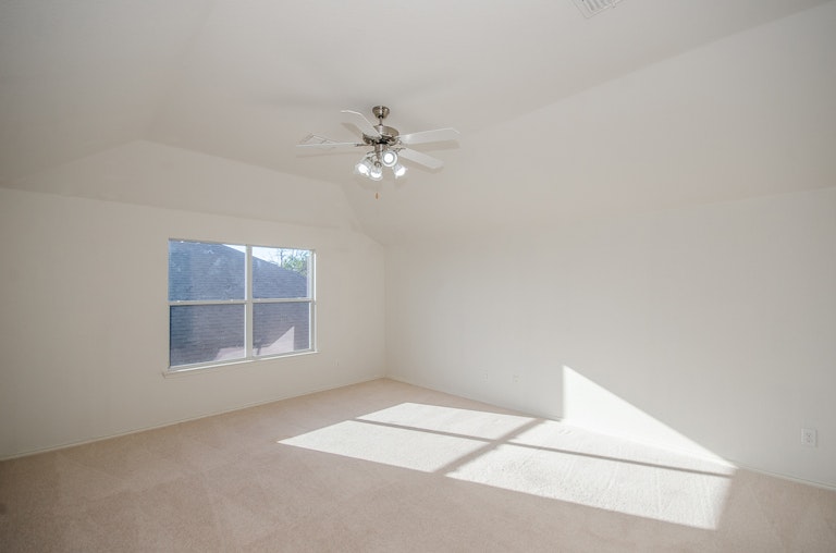 Photo 21 of 30 - 905 Crockett Dr, Lavon, TX 75166