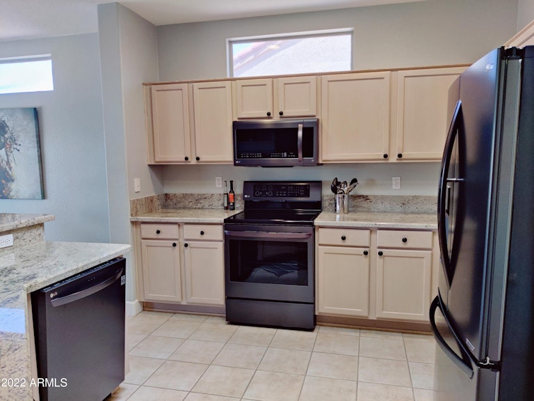 Photo 6 of 18 - 15465 W Encantada Dr, Surprise, AZ 85374