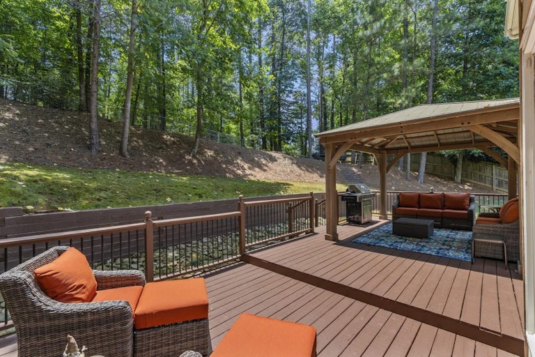 Photo 38 of 45 - 125 Georgian Manor Ct, Alpharetta, GA 30022