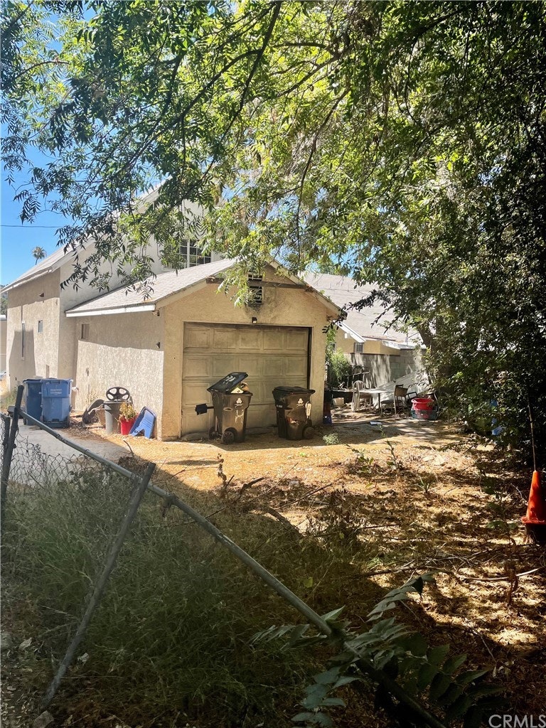Photo 11 of 31 - 5415 Ash St, Los Angeles, CA 90042