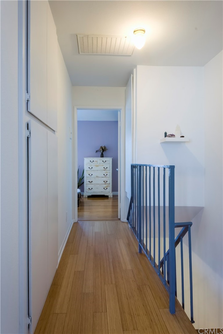 Photo 8 of 11 - 11127 Hesby St #6, North Hollywood, CA 91601