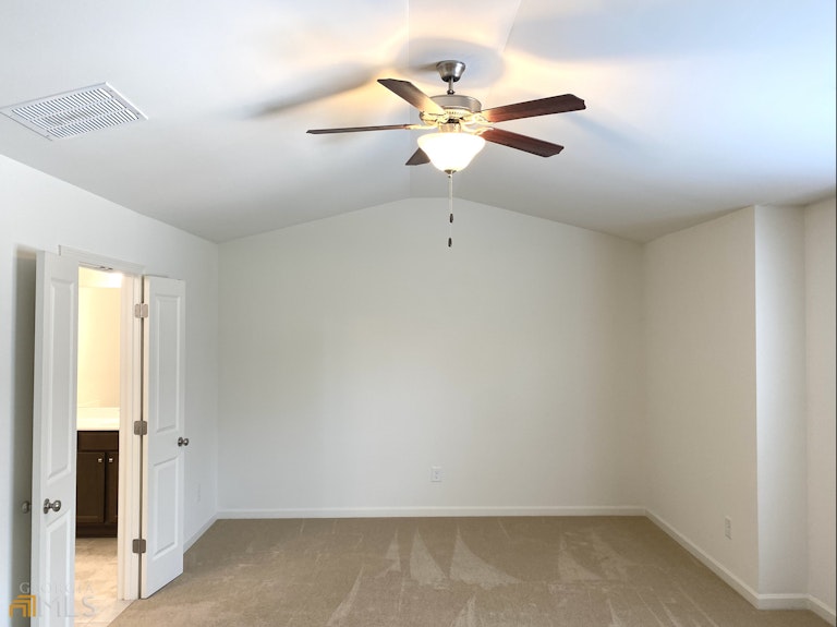 Photo 21 of 40 - 5840 Keystone Ln, Lithonia, GA 30058