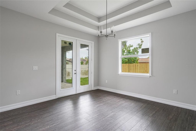 Photo 11 of 24 - 3920 W Crenshaw St, Tampa, FL 33614